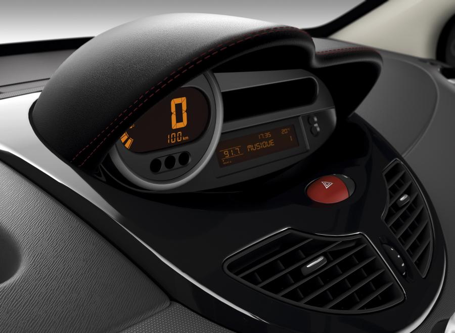  Renault Twingo 2011 года  (фото 49 из 83)